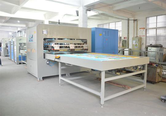 兒童爬爬墊壓邊機(jī)為何都選這款機(jī)器？